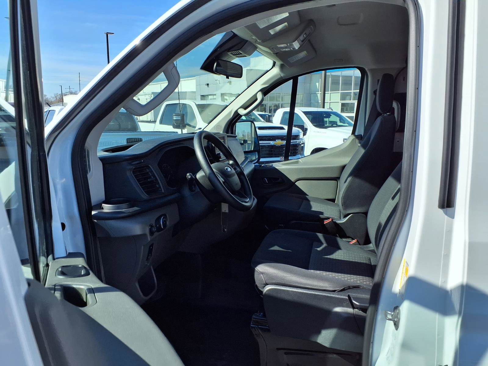 Used 2024 Ford Transit 250 Low Roof AWD w/ Exterior Upgrade Package image 19