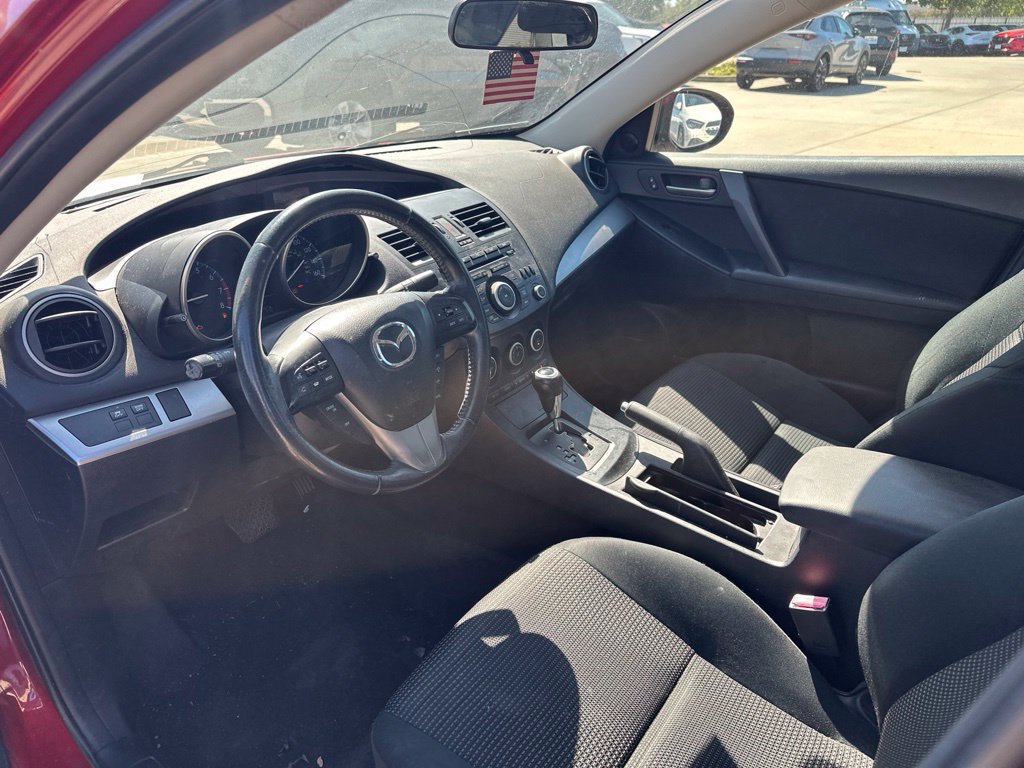 Used 2013 MAZDA MAZDA3 i Touring w/ Preferred Equipment Pkg FWD image 9