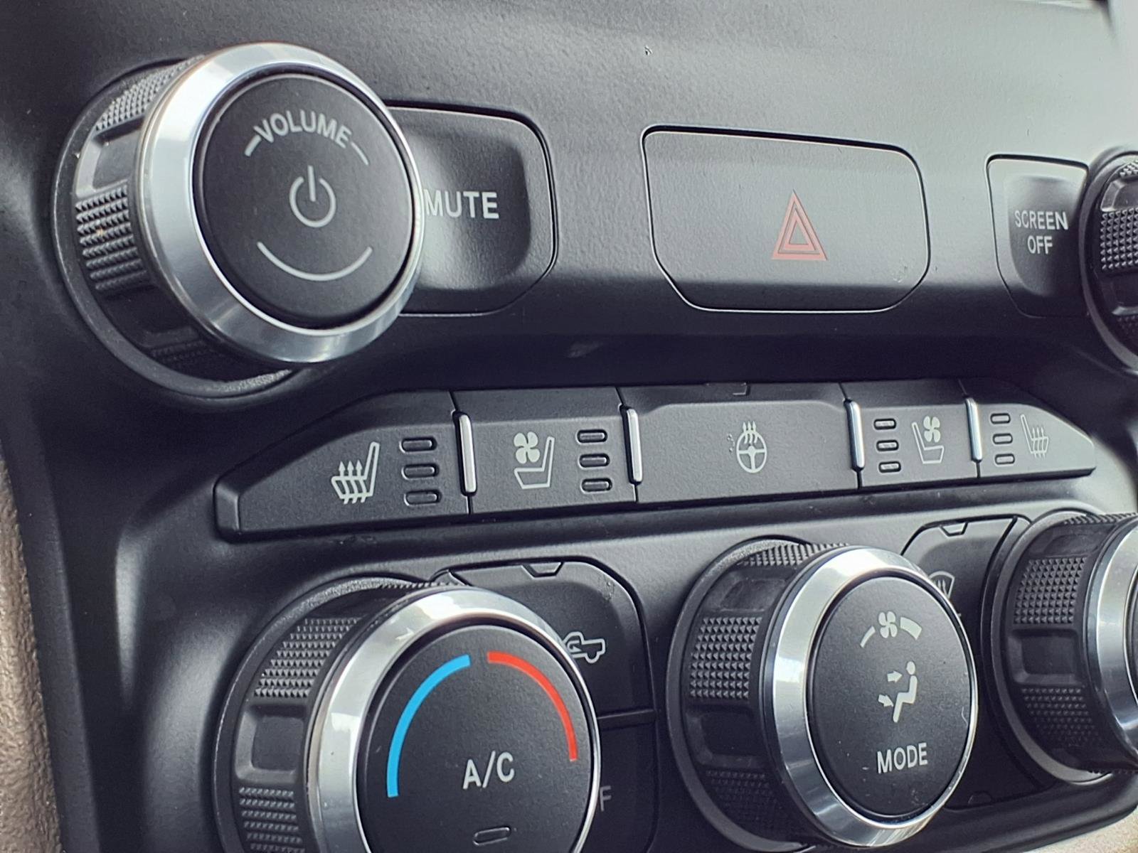 Used 2020 RAM 1500 Laramie image 5