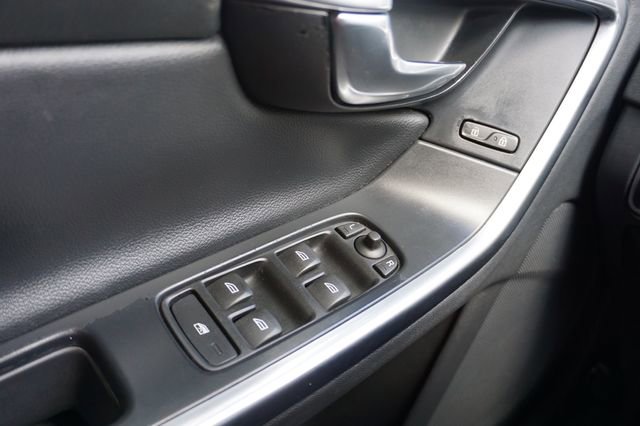 Used 2015 Volvo V60 T5 Premier image 23