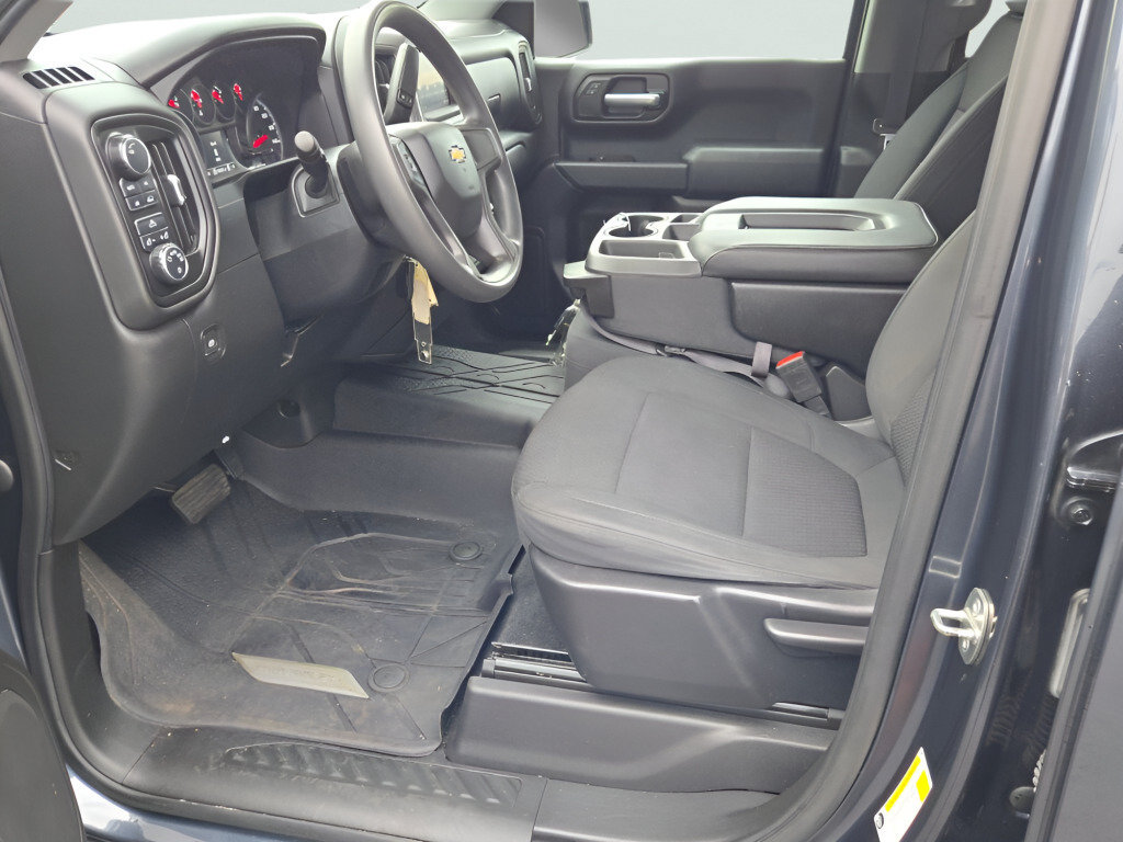 Used 2020 Chevrolet Silverado 1500 Custom w/ Custom Value Package AWD/4WD image 27