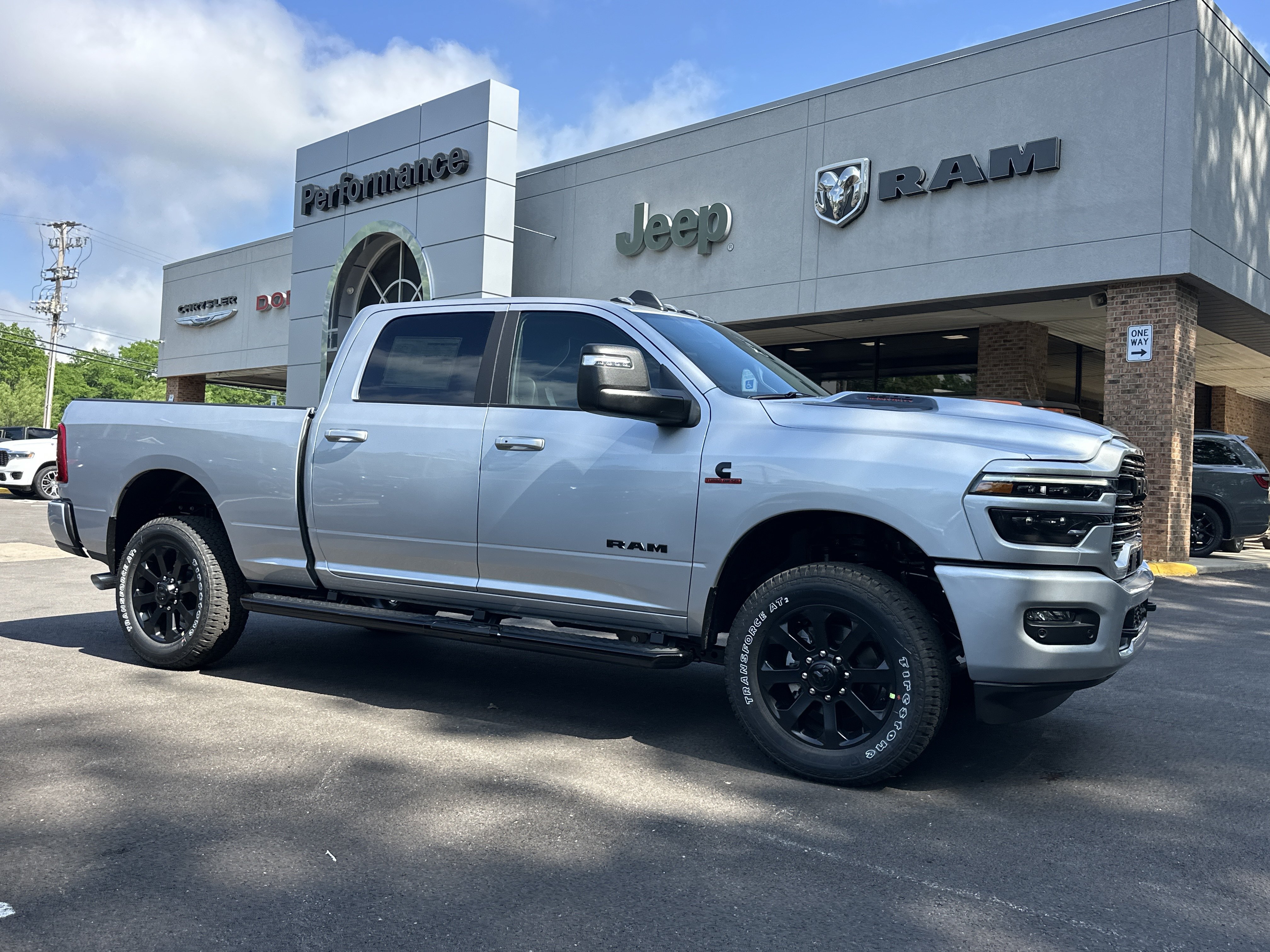 New 2026 RAM 2500 Laramie AWD/4WD image 20