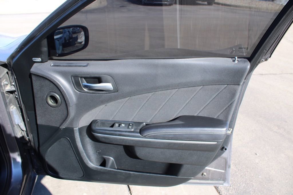 Used 2018 Dodge Charger R/T image 19