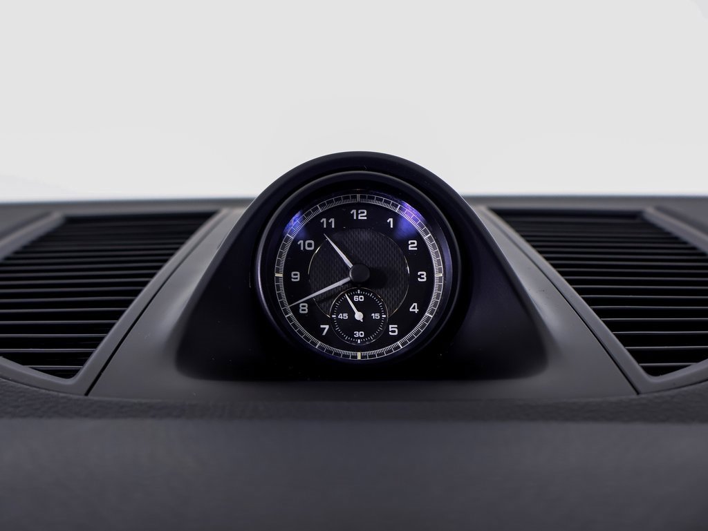 Used 2023 Porsche Macan image 15