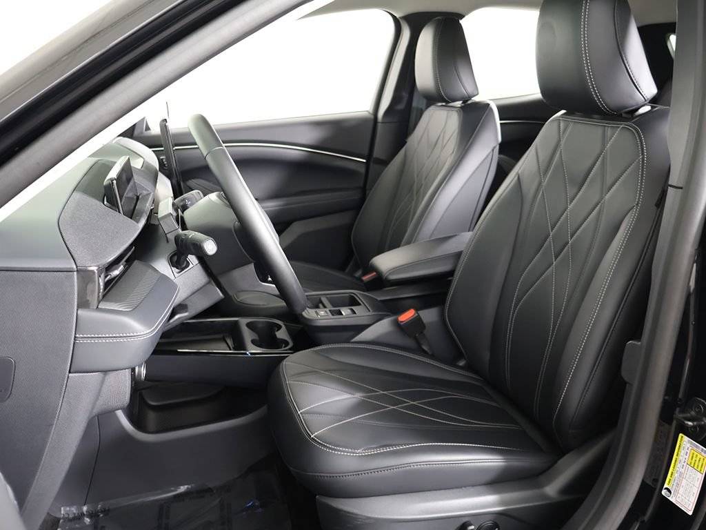 Used 2025 Ford Mustang Mach-E Select w/ Comfort Package Lite RWD image 31