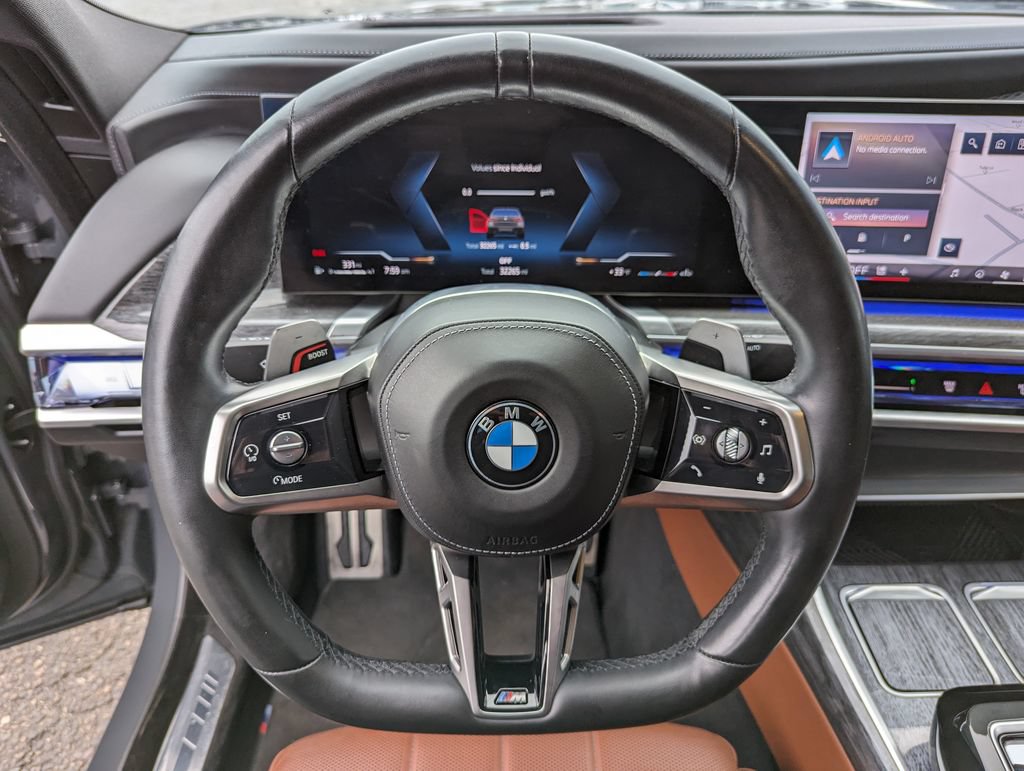 Used 2023 BMW 760i xDrive AWD/4WD image 16