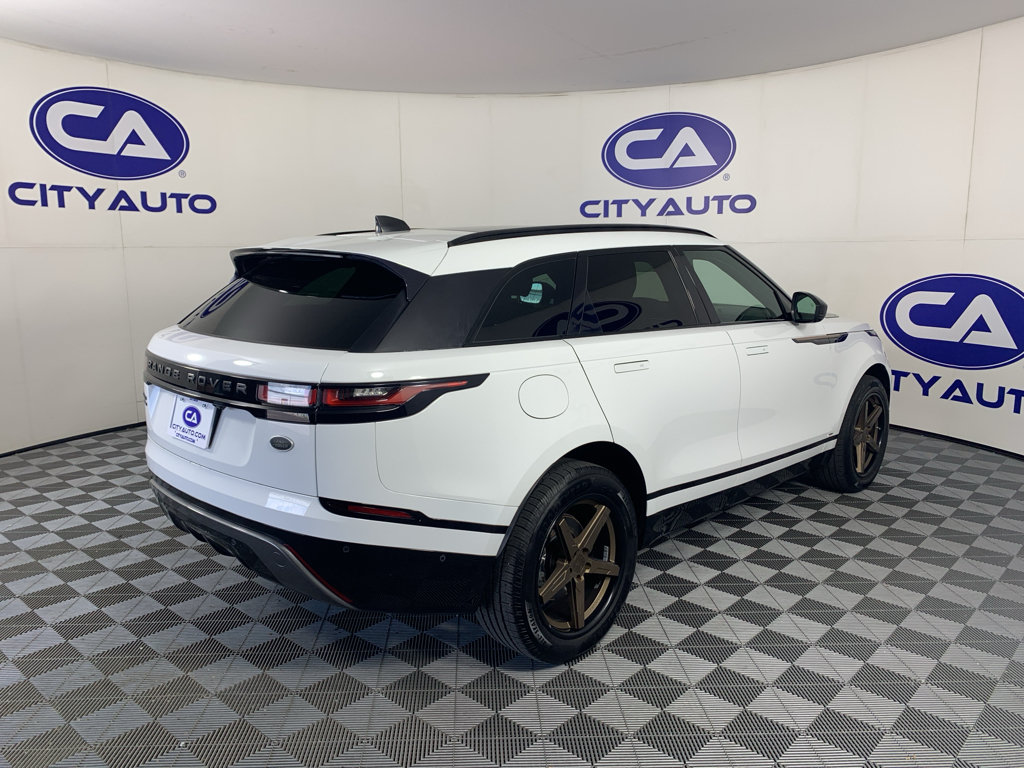 Used 2018 Land Rover Range Rover Velar R-Dynamic SE AWD/4WD image 3