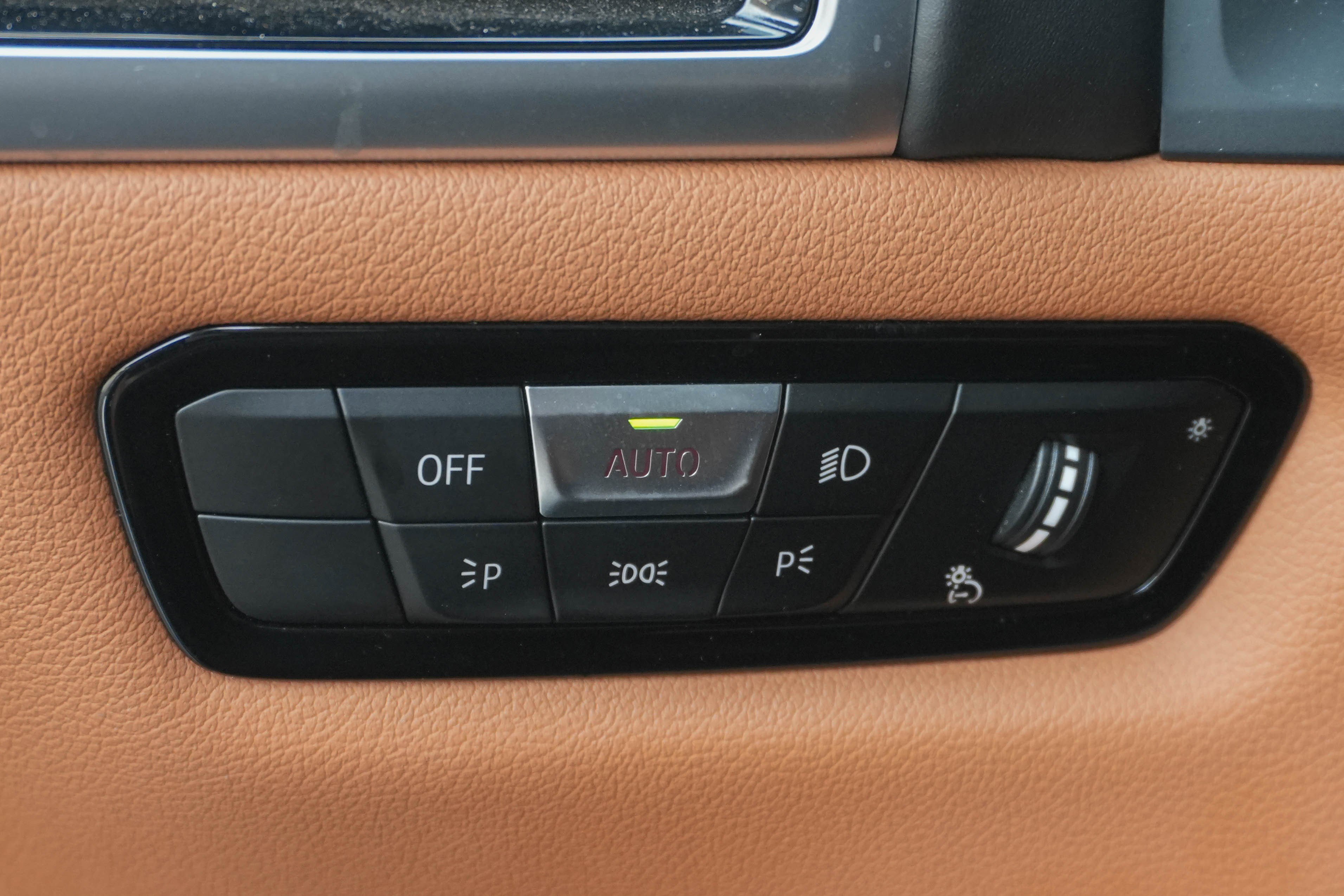 Certified 2023 BMW 840i xDrive Convertible w/ Comfort Seating Package AWD/4WD image 18