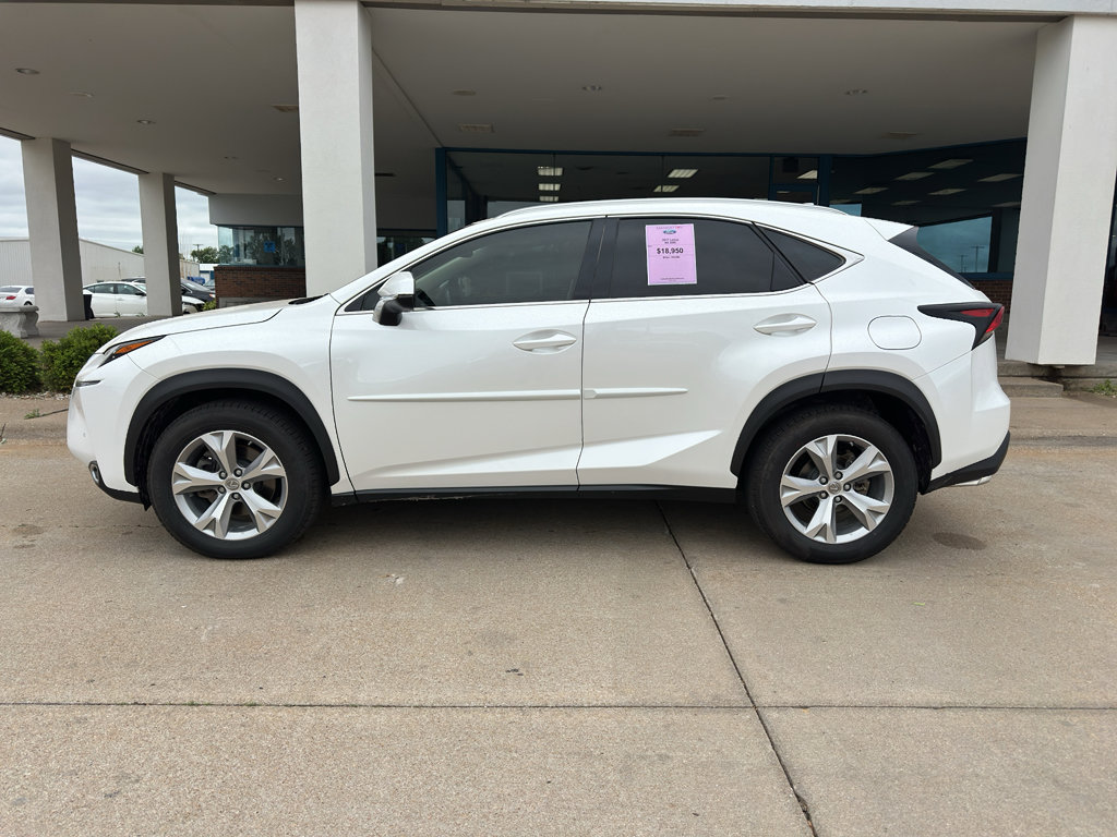 Used 2017 Lexus NX 200t AWD w/ Premium Package image 4