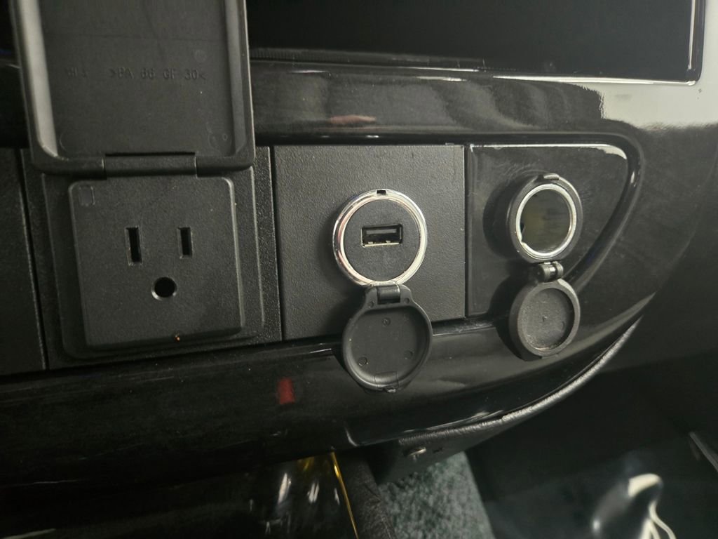 Used 2020 Chevrolet Express 2500 Extended w/ Enhanced Convenience Package image 28