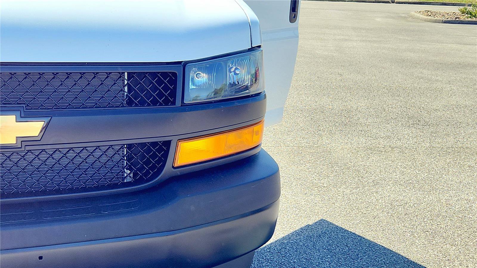 New 2026 Chevrolet Express 2500 Extended RWD image 11