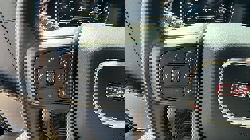 Used 2024 GMC Sierra 2500 AT4X image 25