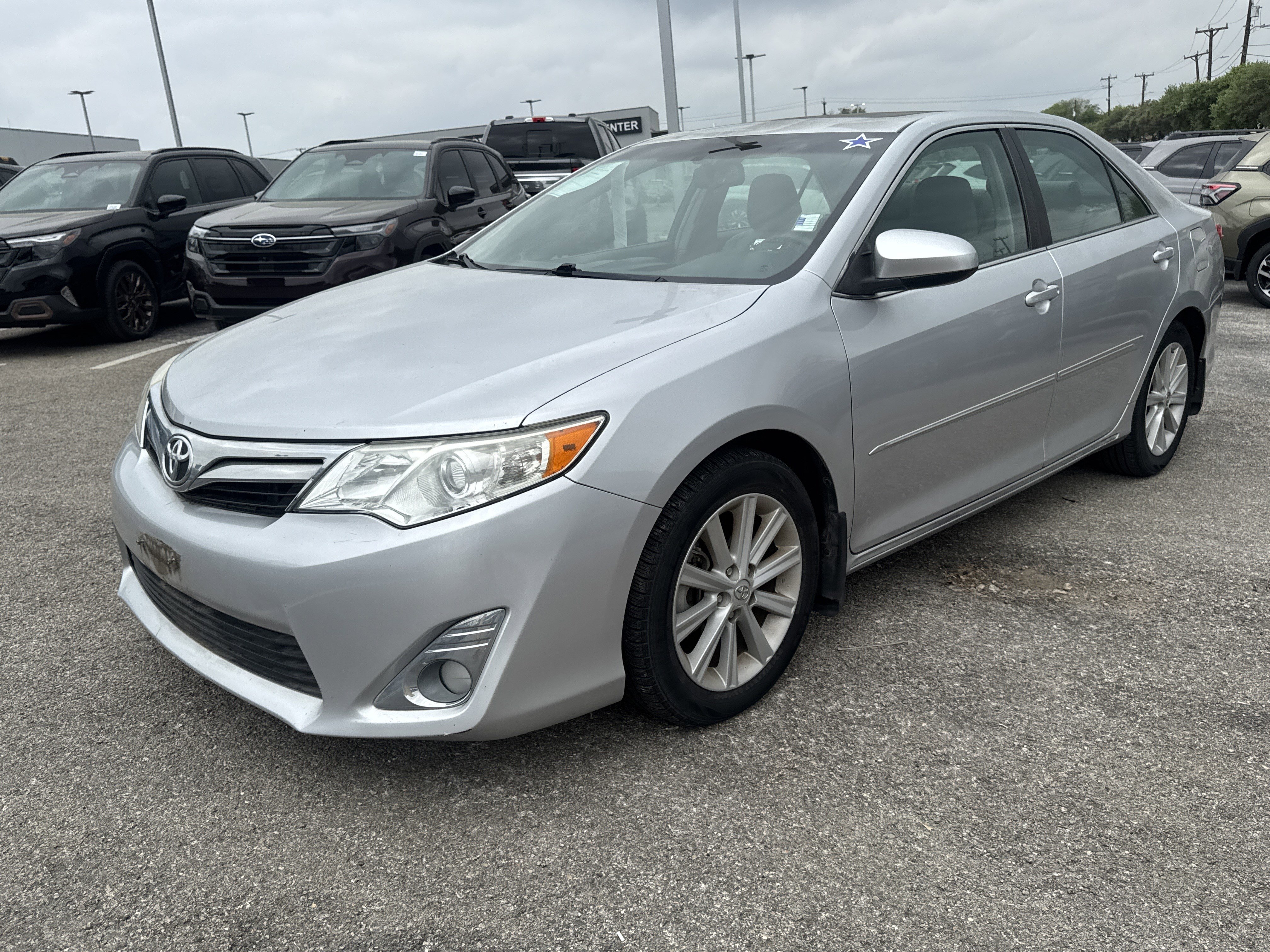 Used 2014 Toyota Camry XLE w/ Convenience Package image 7