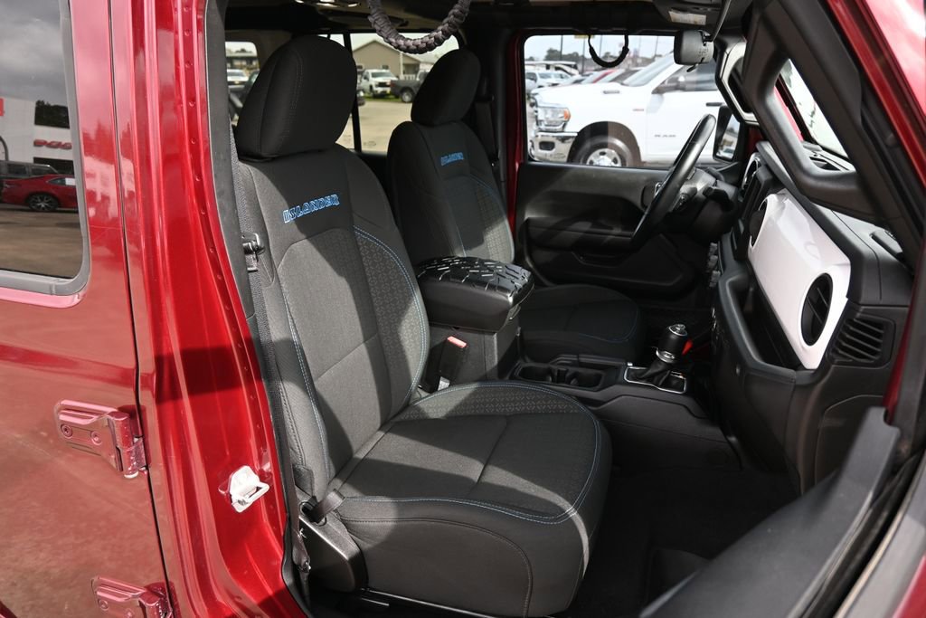 Used 2021 Jeep Wrangler Unlimited Islander image 23