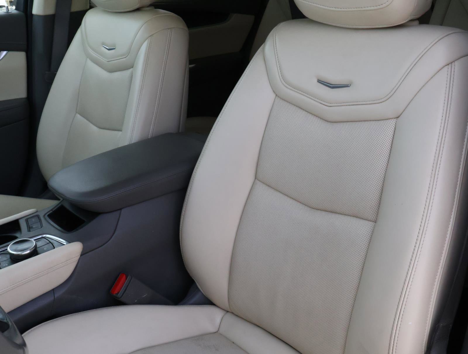 Certified 2021 Cadillac XT6 Premium Luxury image 18