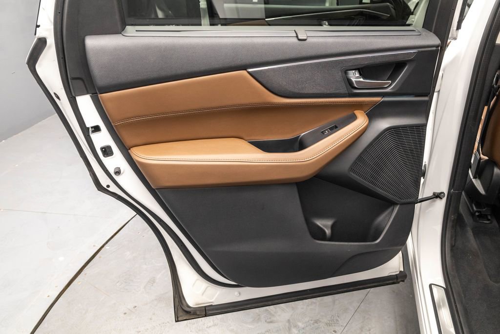 Used 2023 Acura MDX SH-AWD w/ Advance Package image 27