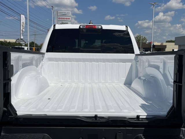 New 2027 RAM 1500 4x4 Crew Cab image 18
