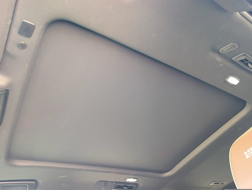 Used 2021 Chevrolet Tahoe High Country AWD/4WD image 17