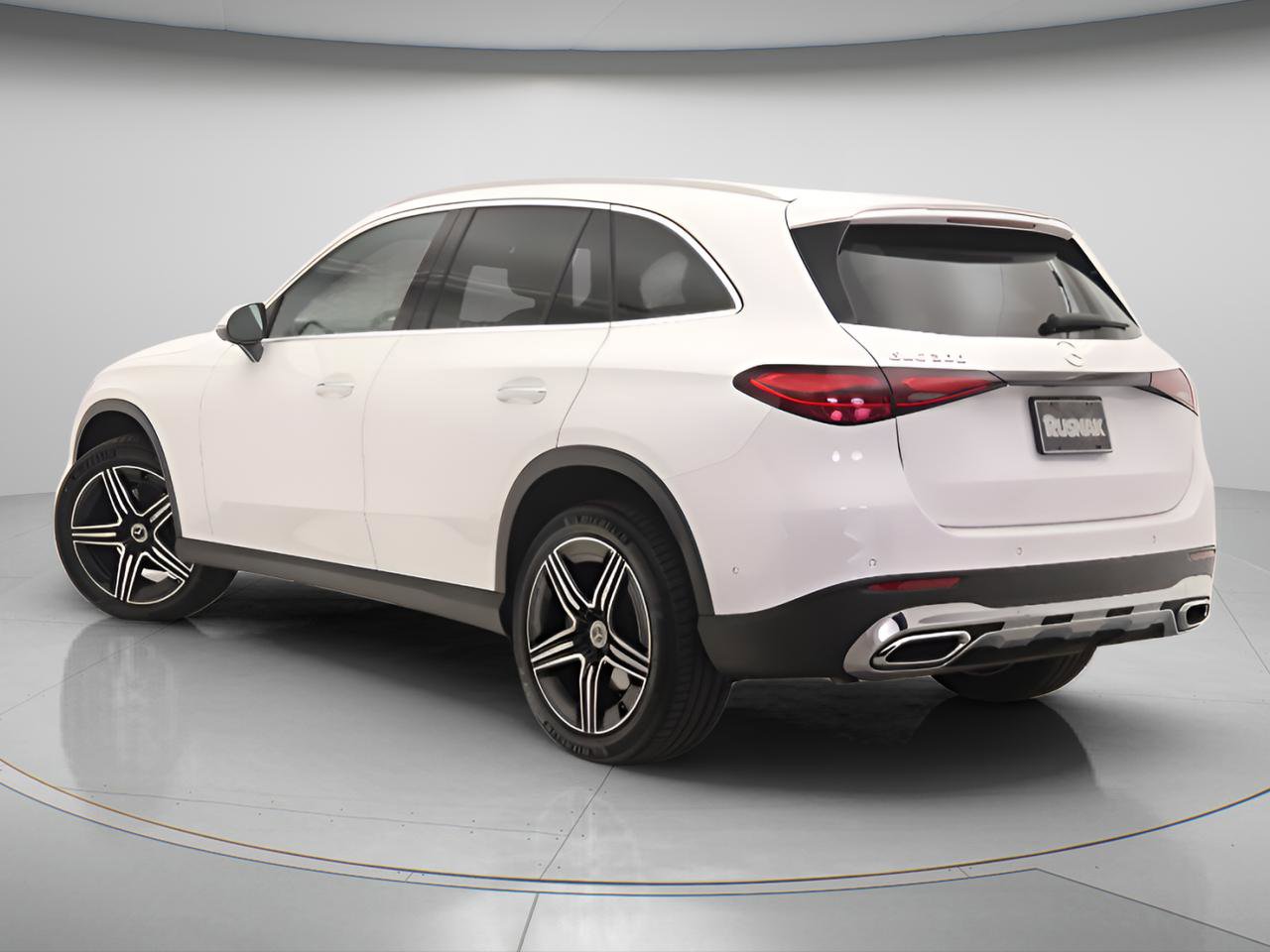 Certified 2026 Mercedes-Benz GLC 300 image 2