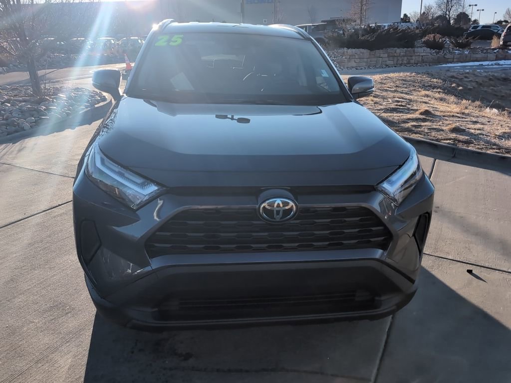 Used 2025 Toyota RAV4 XLE video 2