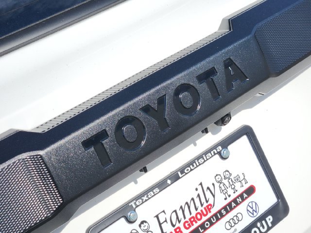 New 2026 Toyota 4Runner SR5 AWD/4WD image 9