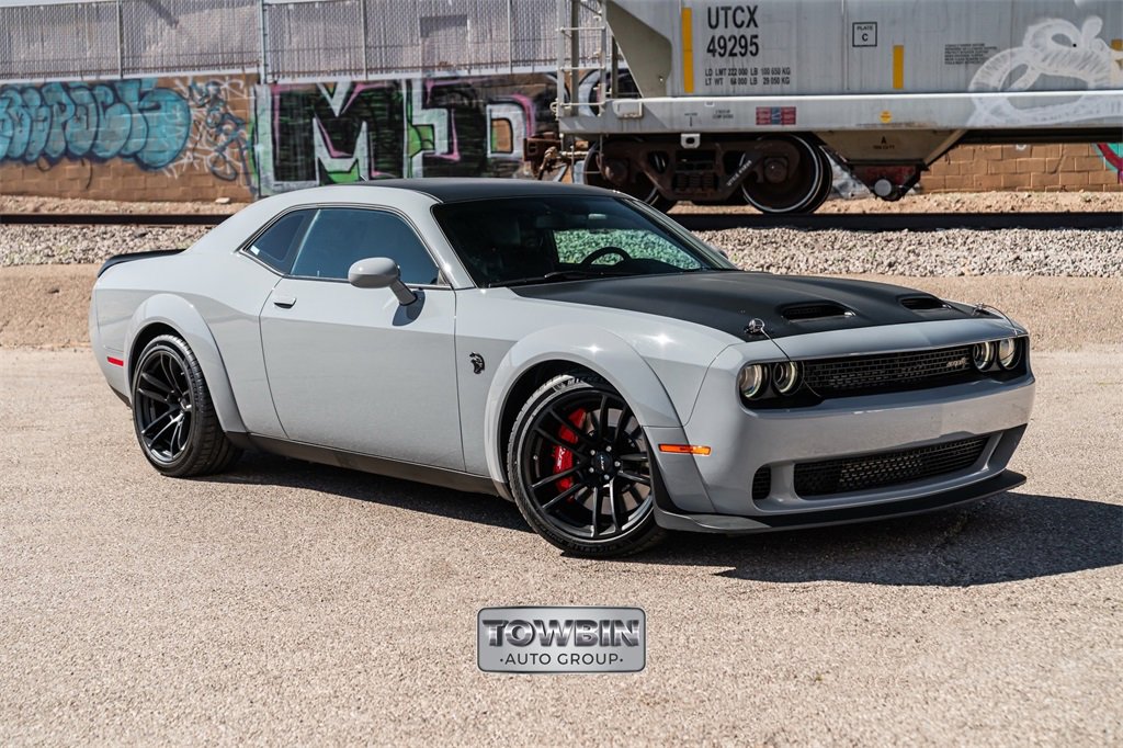 Used 2022 Dodge Challenger SRT Hellcat image 3