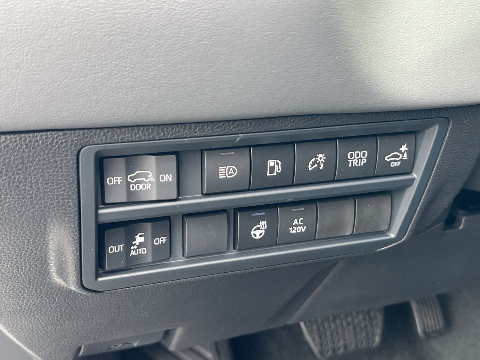 New 2026 Toyota Sequoia Capstone AWD/4WD image 24