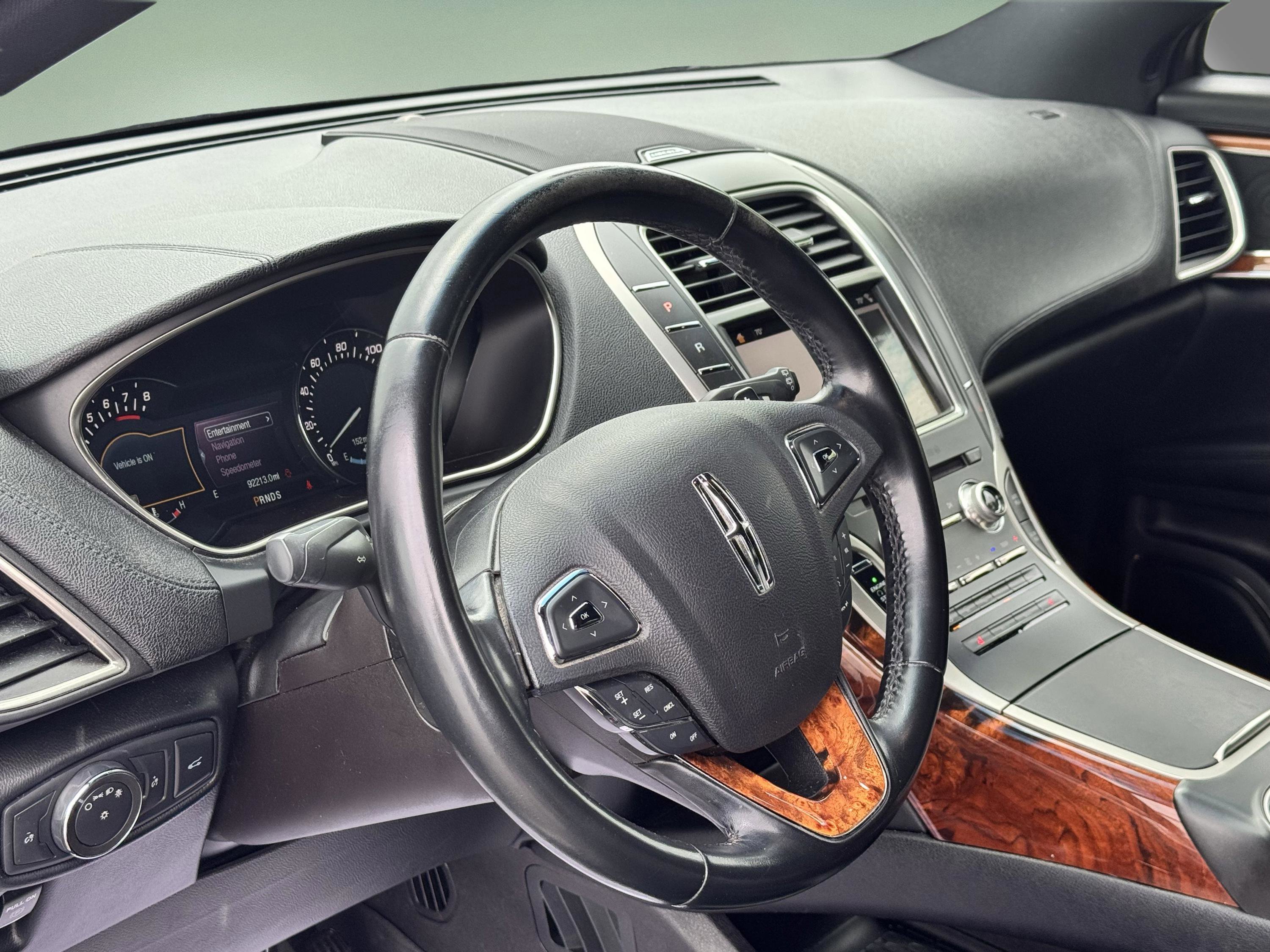 Used 2017 Lincoln MKX Select w/ Select Plus Package AWD/4WD image 19
