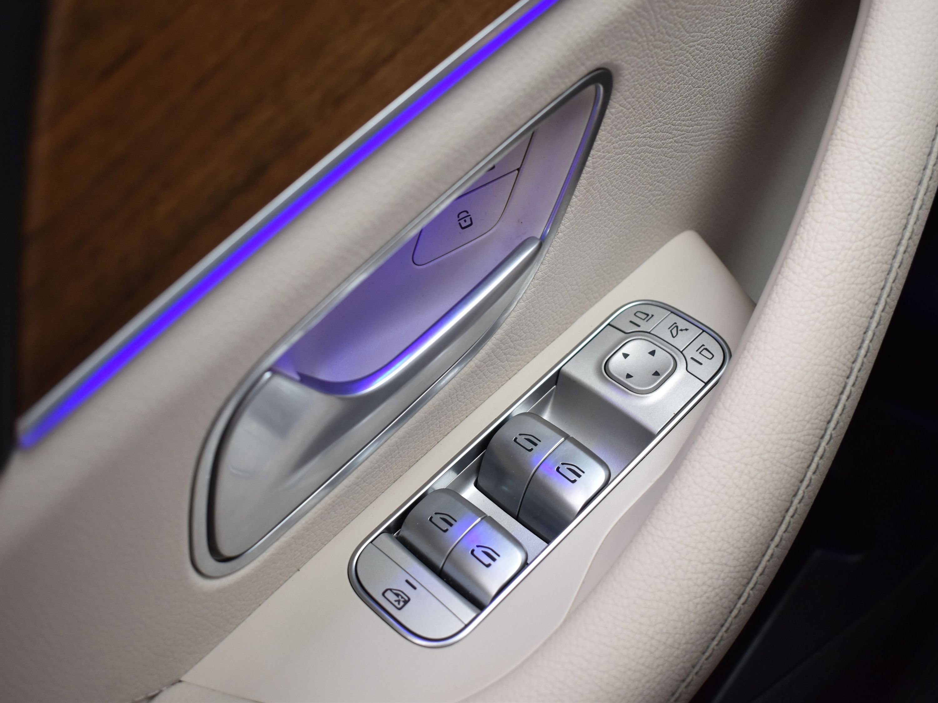 Used 2022 Mercedes-Benz GLE 350 4MATIC image 25