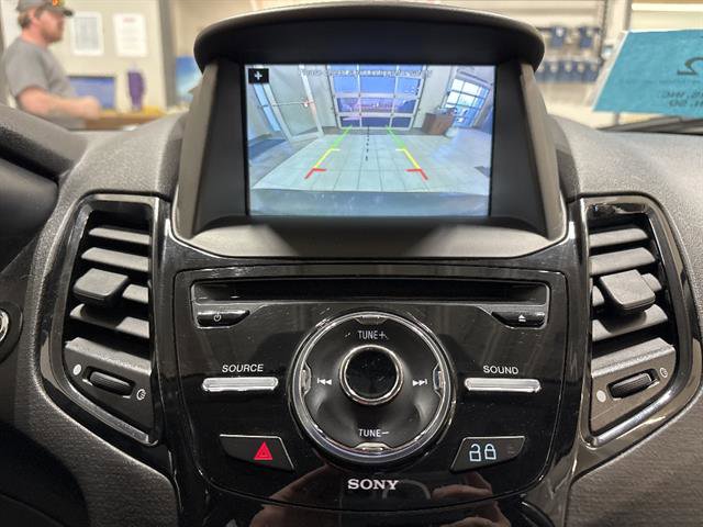 Used 2016 Ford Fiesta Titanium FWD image 11