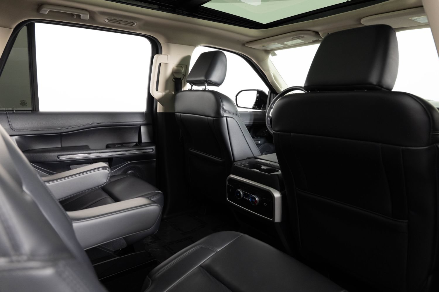 Used 2023 Ford Expedition Max XLT AWD/4WD image 25