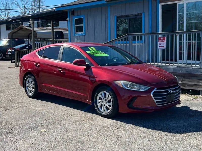 Used 2017 Hyundai Elantra SE image 4