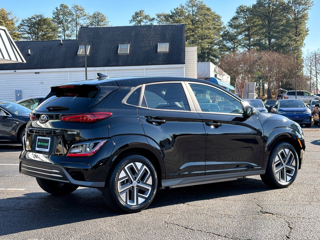 Used 2023 Hyundai Kona Limited w/ Cargo Package image 3