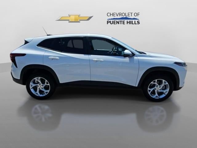 New 2026 Chevrolet Trax LS w/ LS Convenience Package FWD image 9