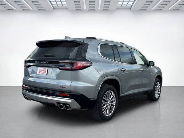 Used 2025 GMC Acadia Denali w/ LPO, Floor Liner Package AWD/4WD image 4