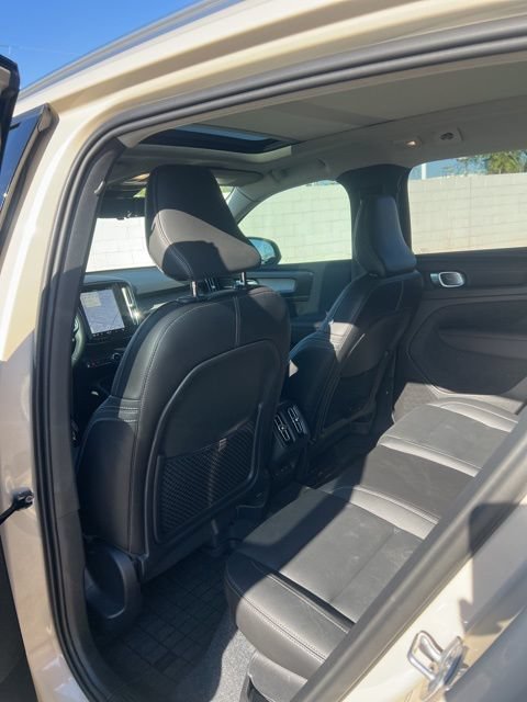 Certified 2025 Volvo XC40 B5 Ultra w/ Climate Package AWD/4WD image 20