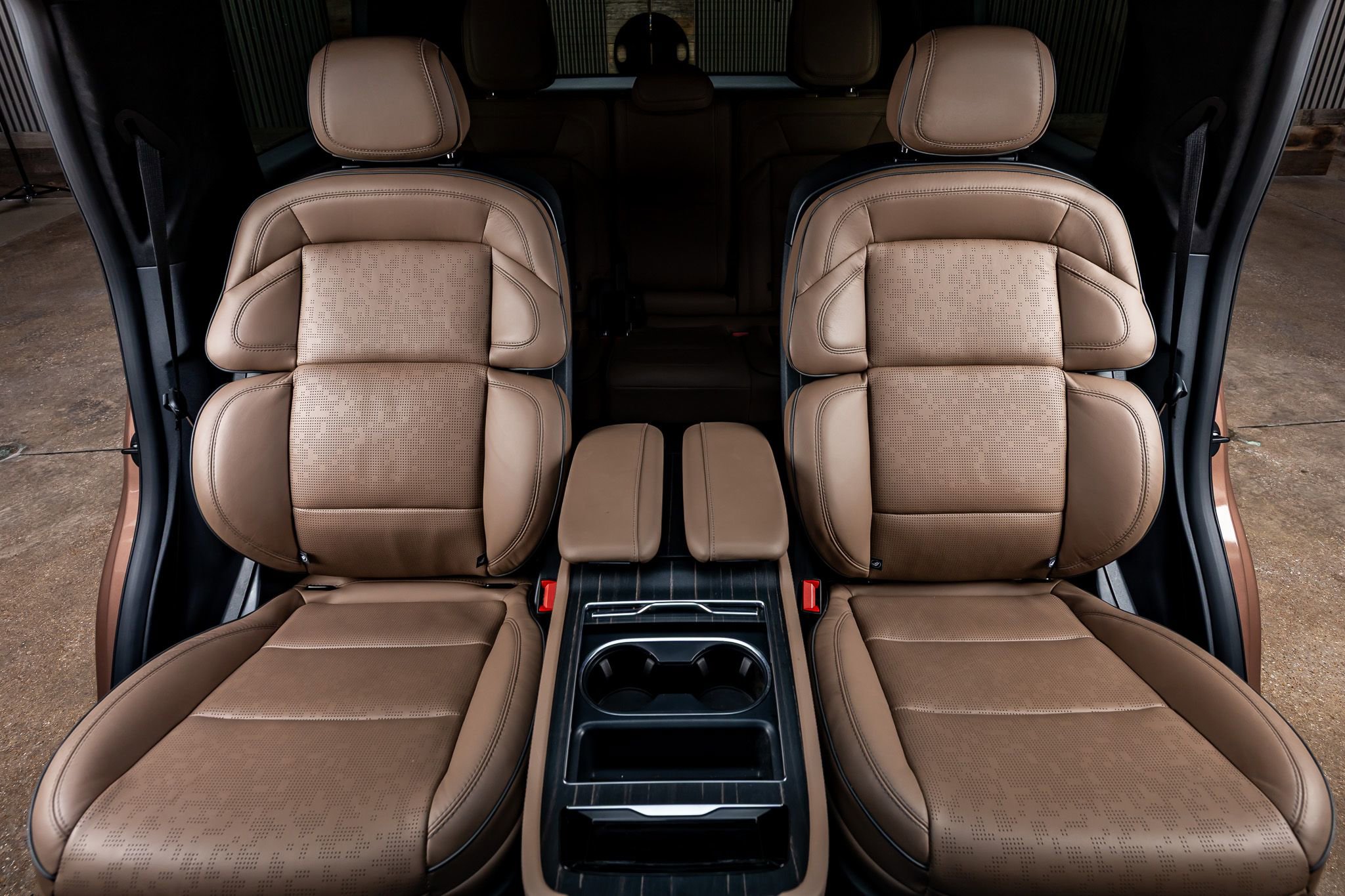 Used 2025 Lincoln Navigator Black Label AWD/4WD image 31