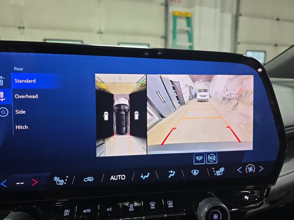 Used 2024 Chevrolet Blazer EV LT AWD/4WD image 22