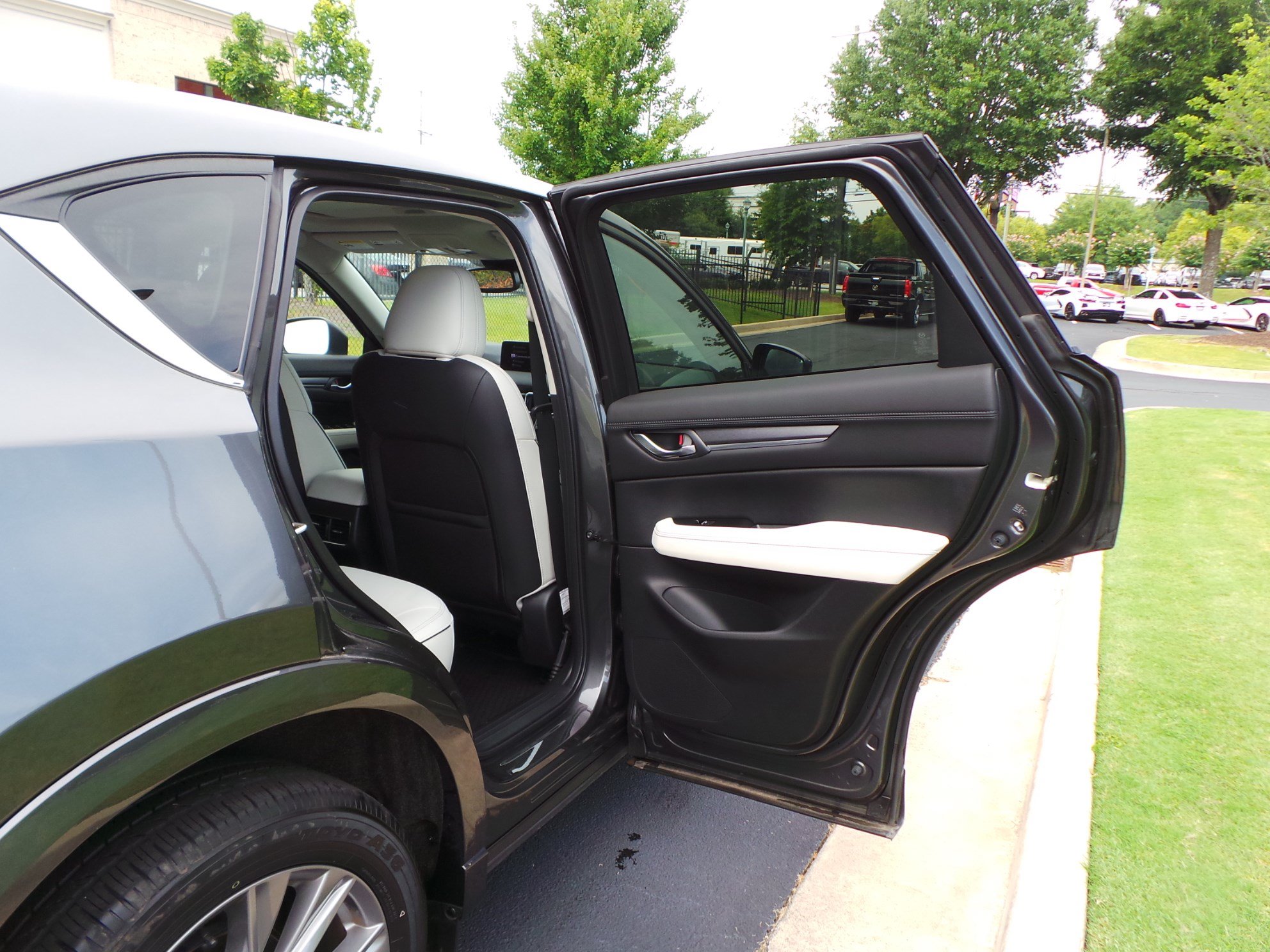 Certified 2025 MAZDA CX-5 AWD 2.5 S w/ Premium Plus Pkg image 37