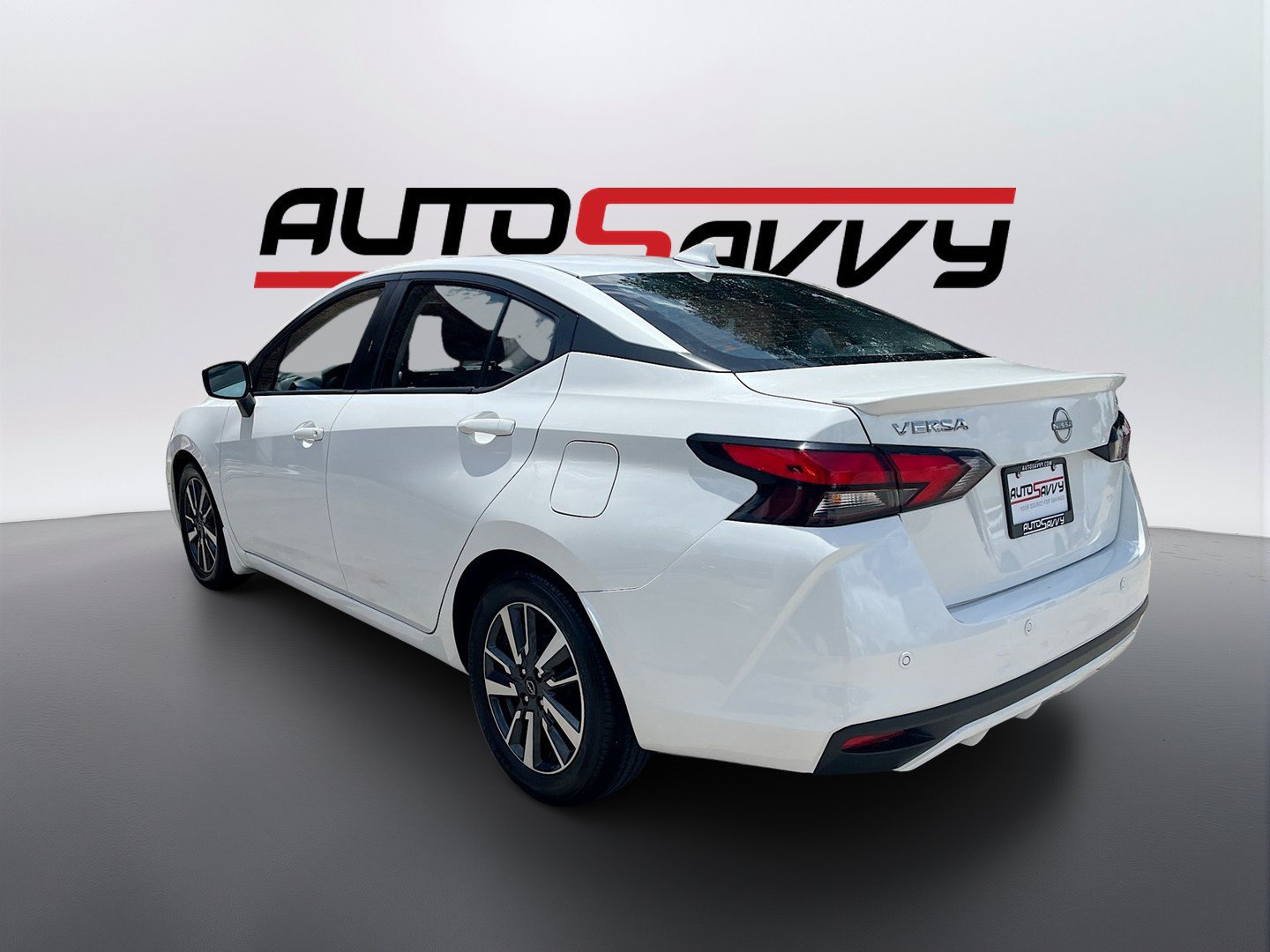 Used 2023 Nissan Versa SV w/ Trunk Package FWD image 5