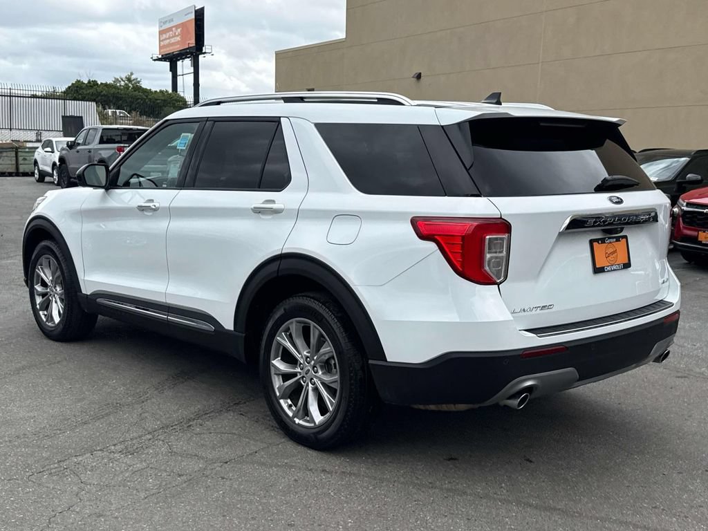 Used 2023 Ford Explorer Limited AWD/4WD image 4