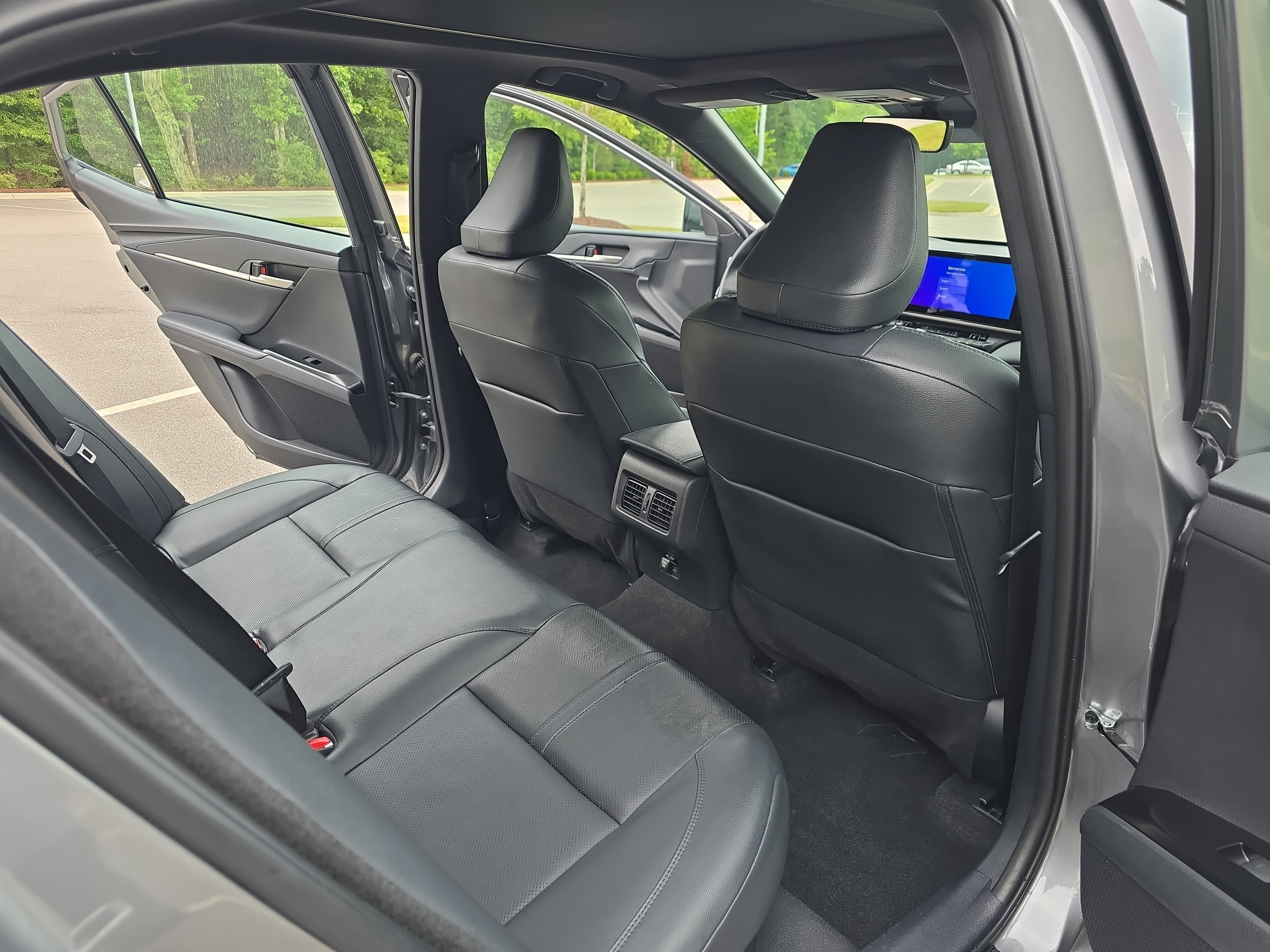 Used 2025 Toyota Camry XSE FWD image 11