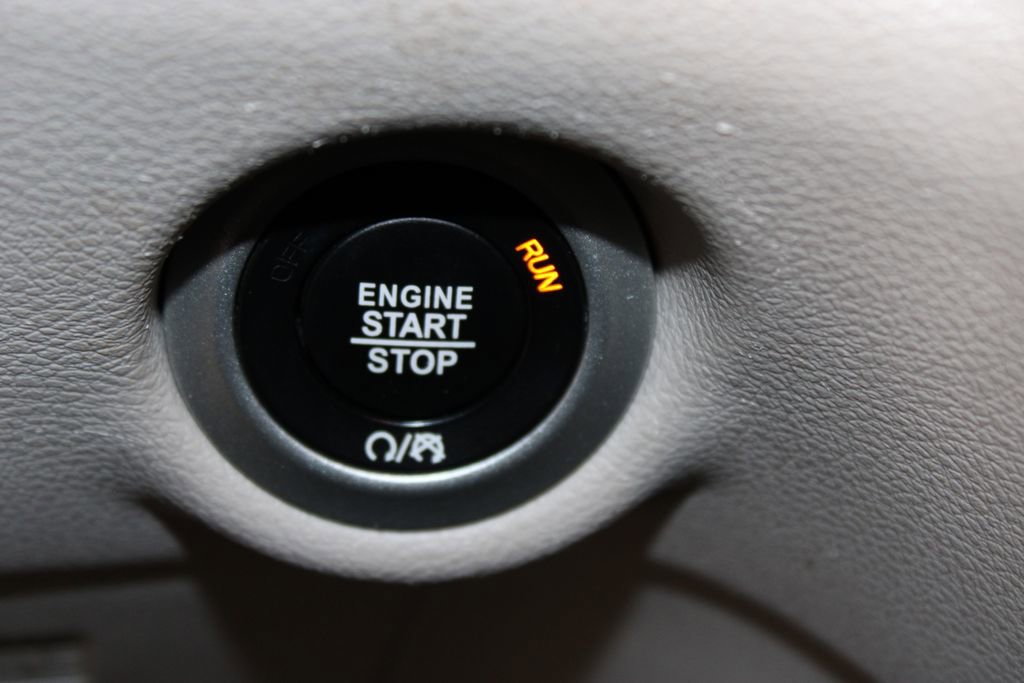 Used 2024 Chrysler Pacifica Touring-L image 31