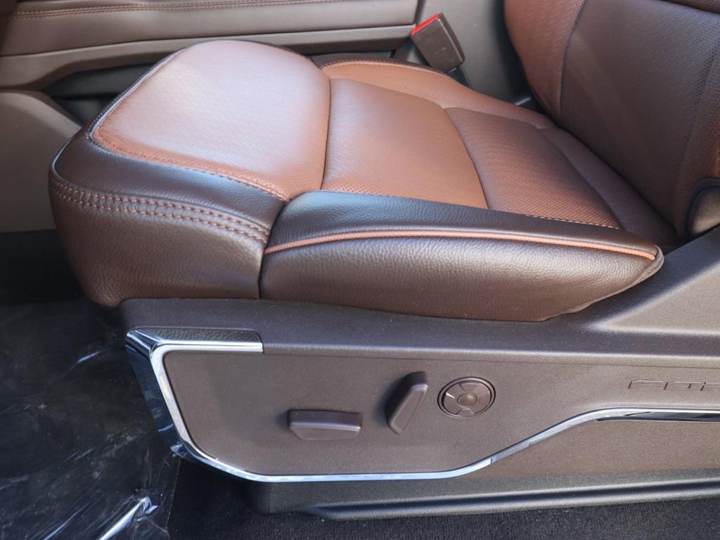 New 2026 Ford F250 King Ranch w/ Chrome Package image 18