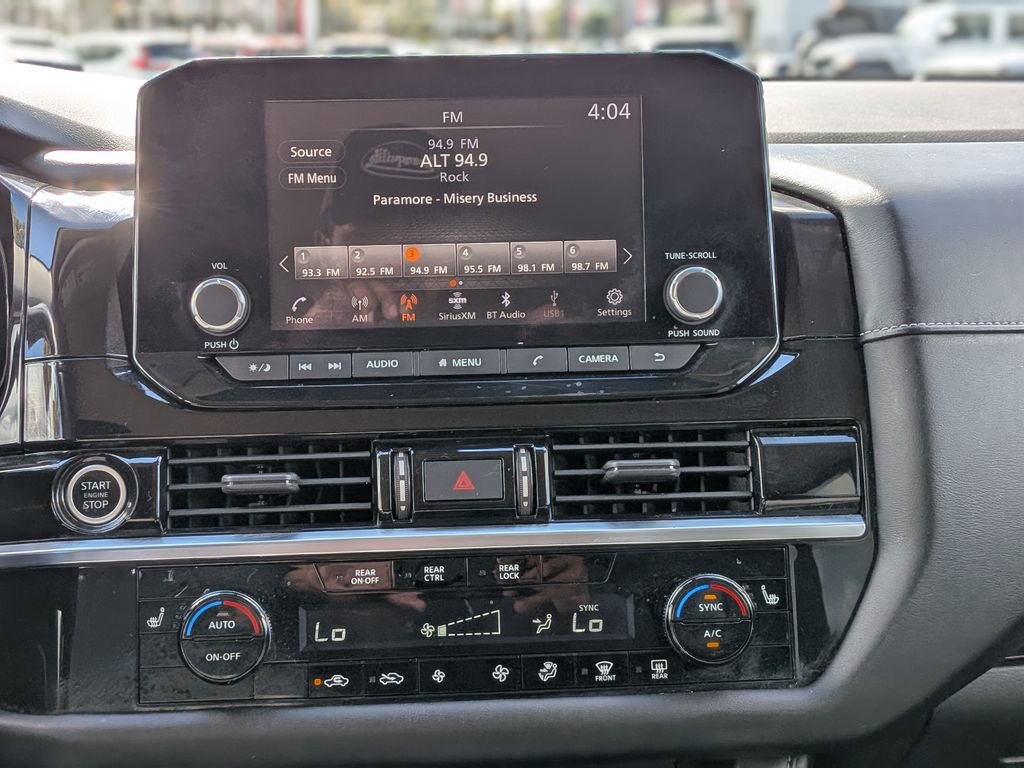 Used 2022 Nissan Pathfinder SV w/ SV Black Package image 15