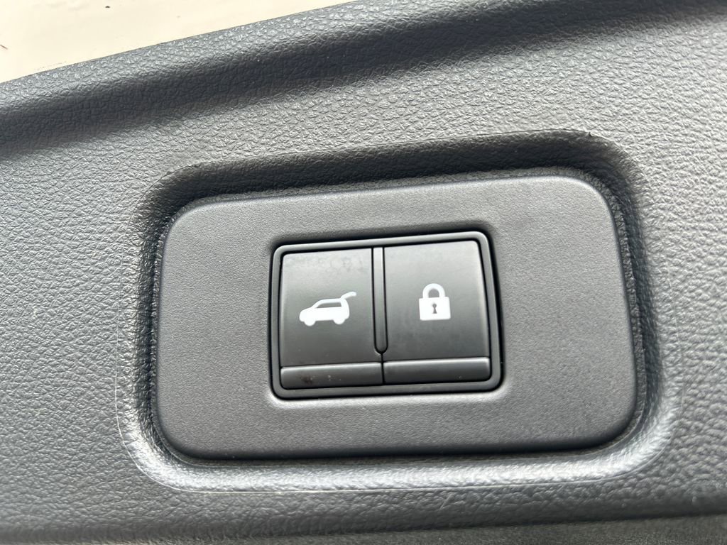 Used 2022 Nissan Pathfinder SL w/ SL Premium Package FWD image 40