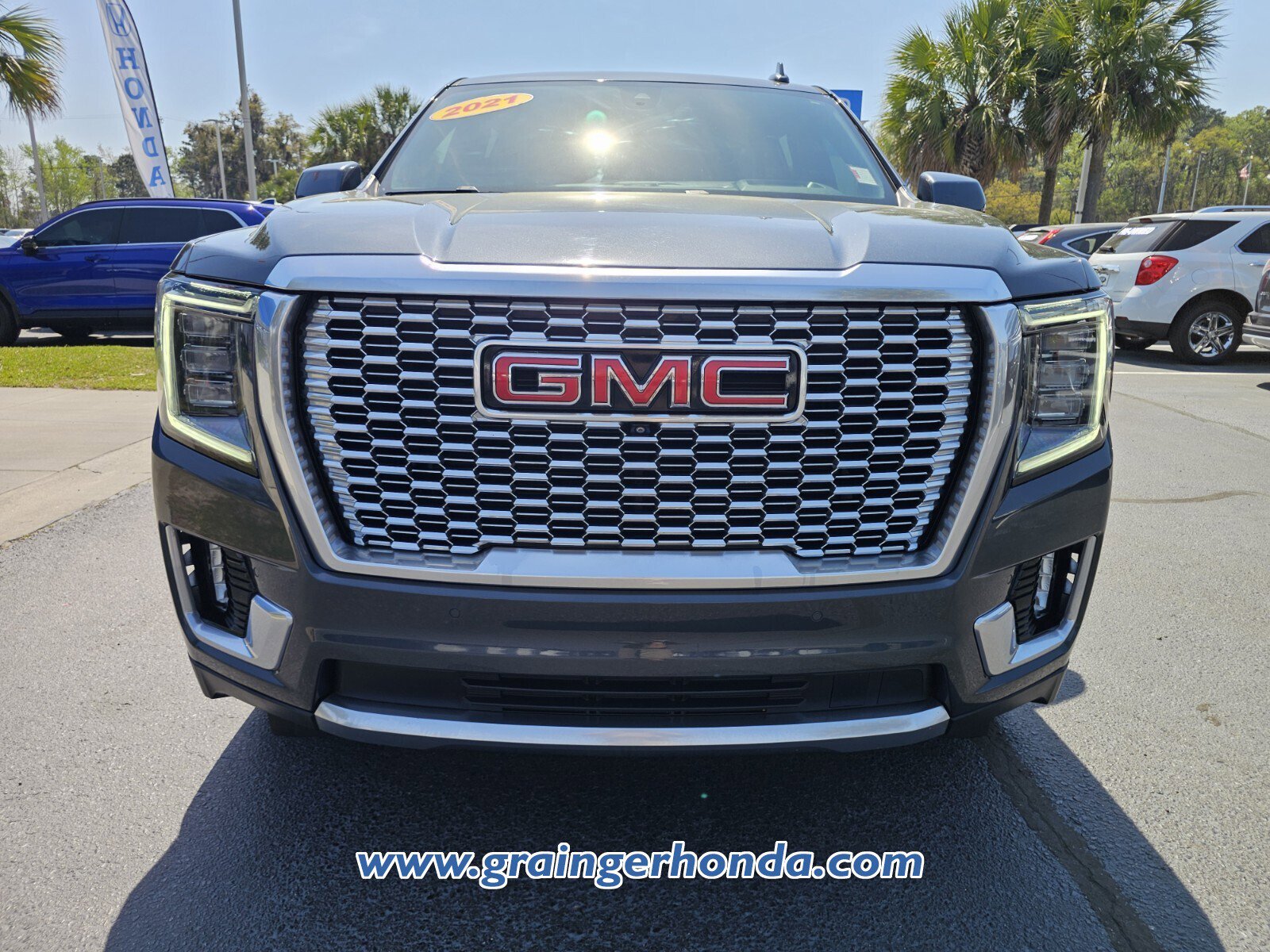 Used 2021 GMC Yukon XL Denali w/ Denali Ultimate Package image 8