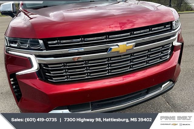 Used 2024 Chevrolet Suburban Premier w/ Premium Package image 22
