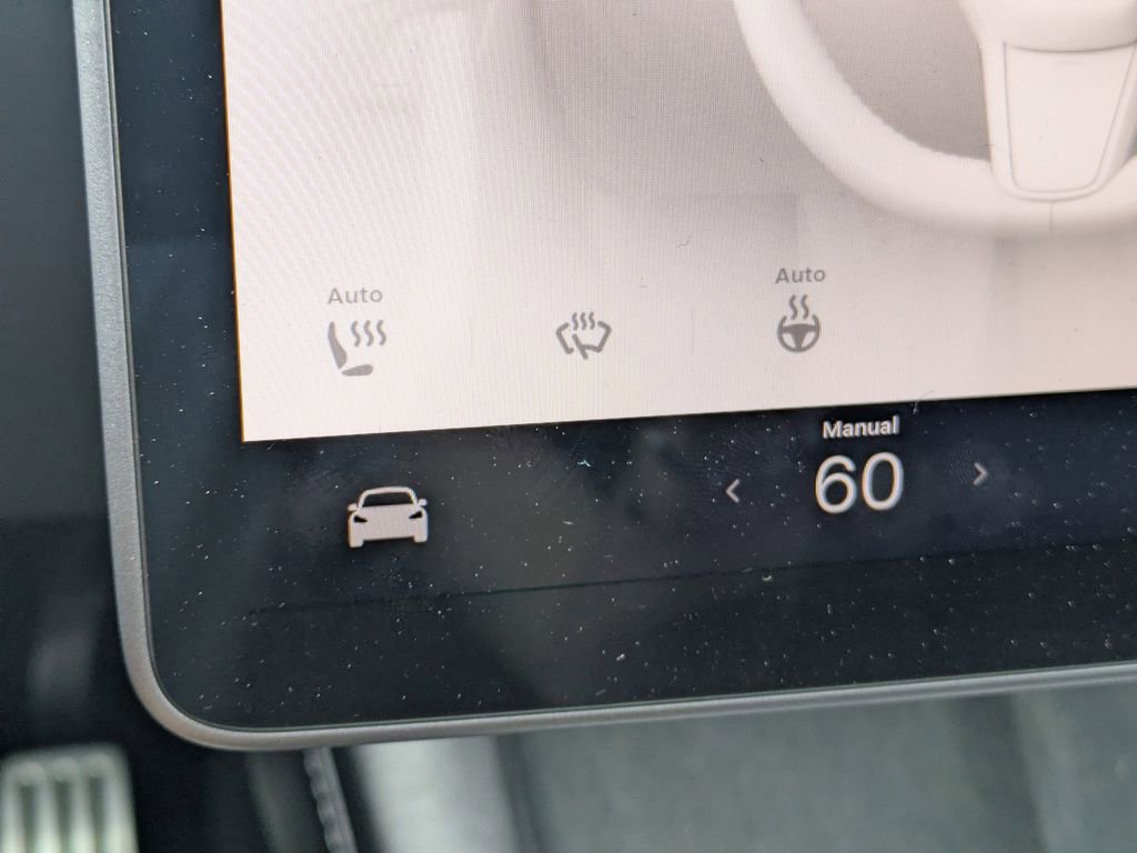 Used 2024 Tesla Model Y Performance image 26