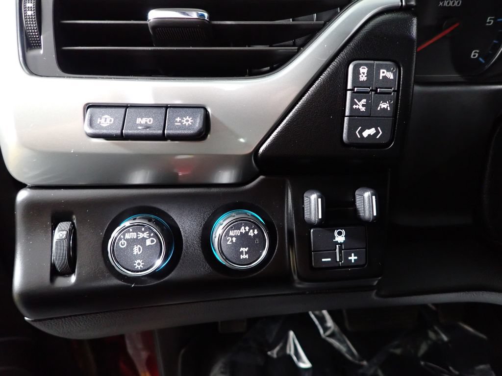Used 2018 Chevrolet Tahoe Premier AWD/4WD image 30